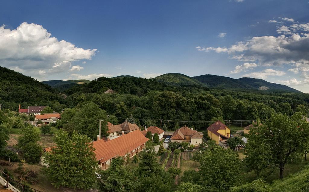 Nyitott Kapu Vendégház Hotel Felsőtárkány Kültér fotó